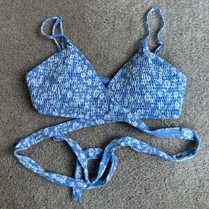Hollister Swim Blue Floral Textured Wrap Bikini Top Small